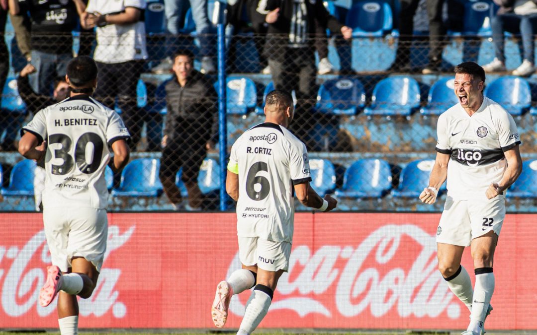 Olimpia goleó por 4-0 a Libertad en Villa Elisa para llegar motivado al clásico