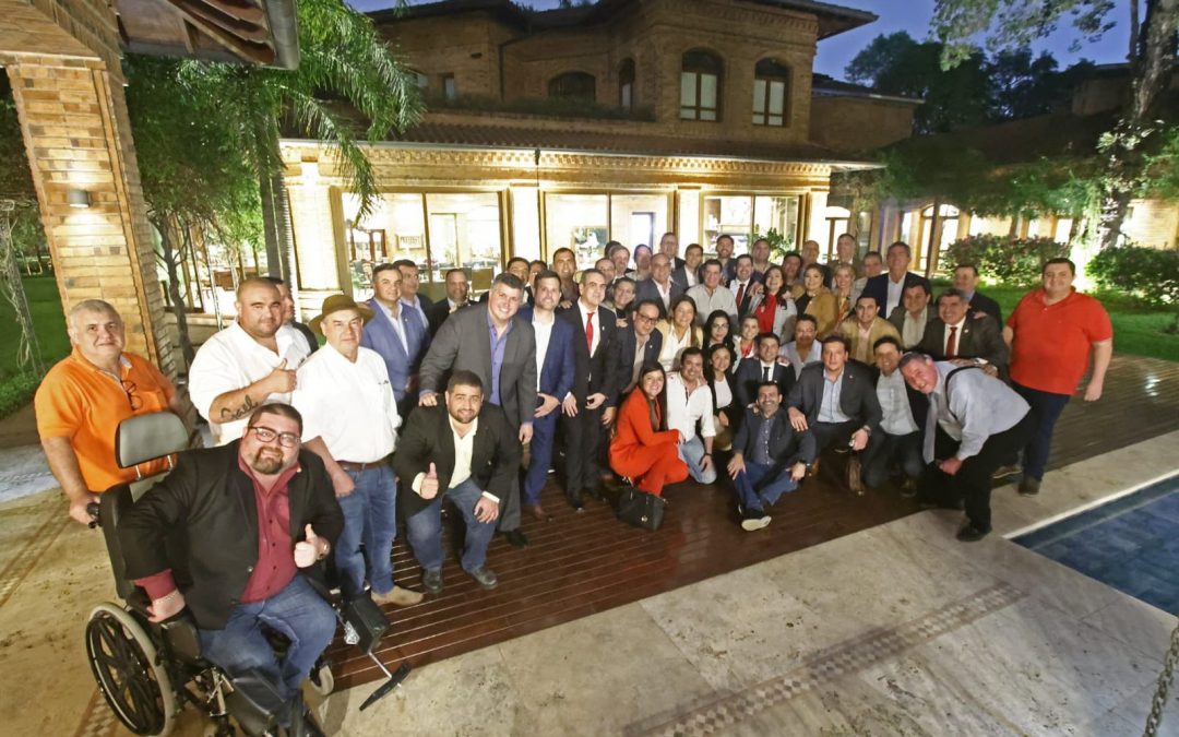 Bancada de Honor Colorado brinda respaldo a Horacio Cartes