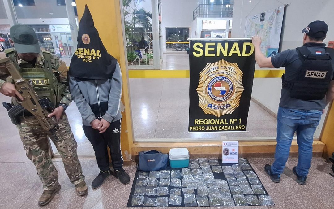 Cae joven con droga en la terminal de ómnibus de Pedro Juan Caballero