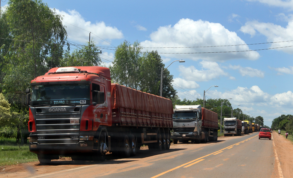 Camioneros anuncian huelga desde el próximo 20 de agosto