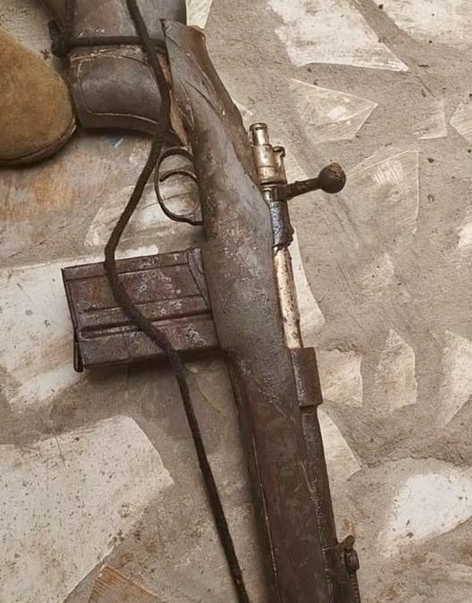 Hallan fusil enterrado en la cárcel de Tacumbú