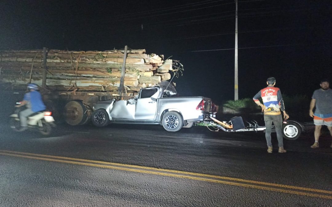 Canindeyú: padre e hijo mueren tras chocar contra camión de gran porte