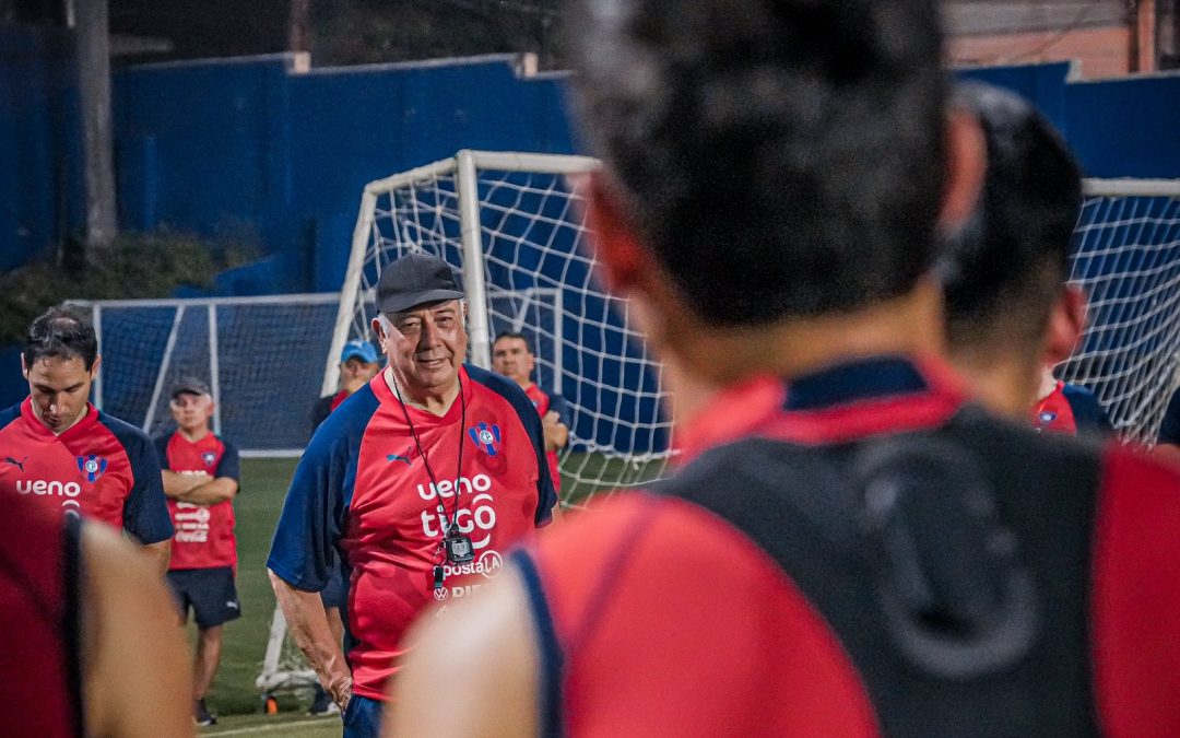 Carlos Jara Saguier: “No cualquiera juega acá muchachos”