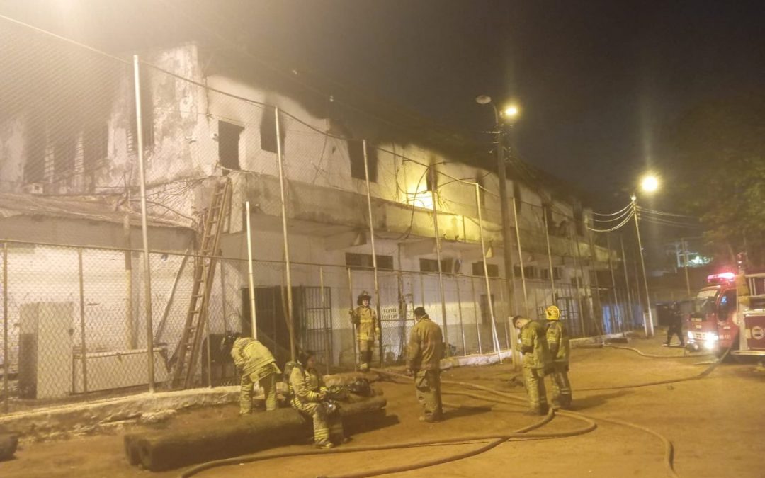 Cortocircuito provoca incendio en la cárcel de Ciudad del Este