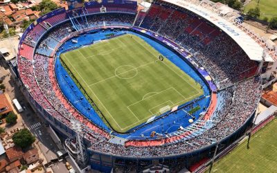 Fiesta total: hinchas de Racing y Cruzeiro ya colman La Nueva Olla