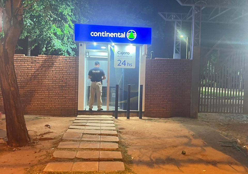 Delincuentes intentaron robar un cajero en Luque