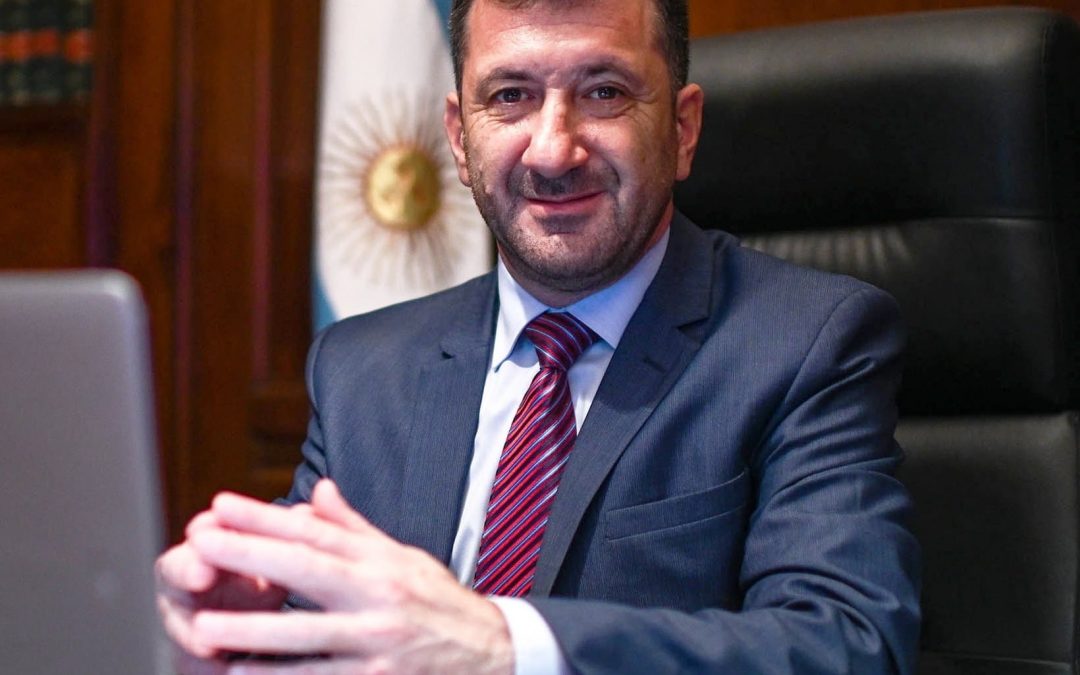 Otorgan prisión domiciliaria a senador argentino imputado por presunto contrabando