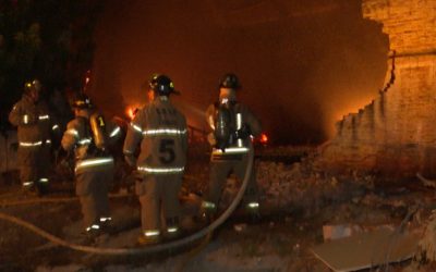 Fuego consume por completo un depósito de carpintería en Lambaré