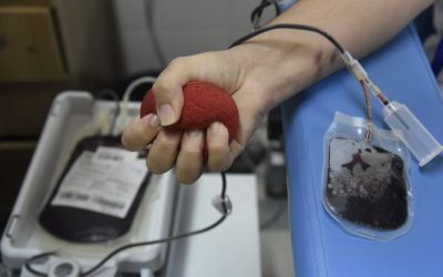 Por el día del amor, instan a las personas a donar sangre