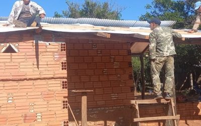 Militares trabajan en la reconstrucción de viviendas en San José de los Arroyos