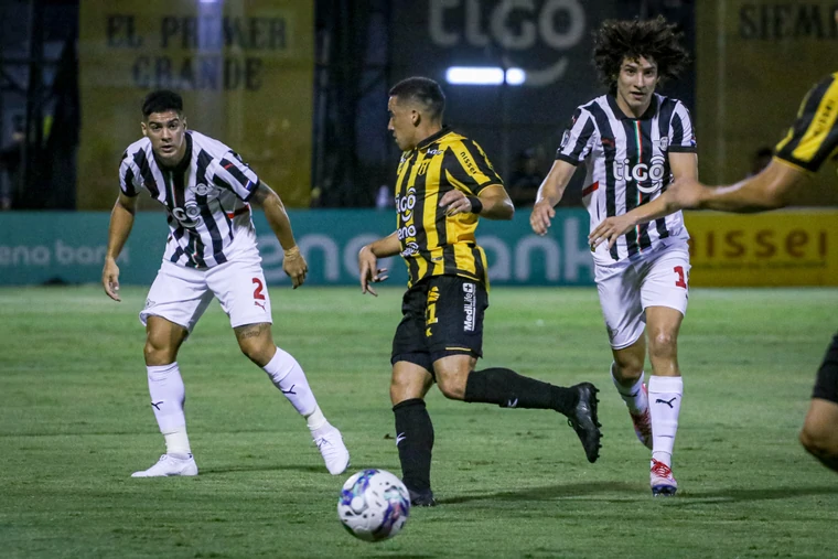 Libertad deja sin invicto a Guaraní en el Apertura