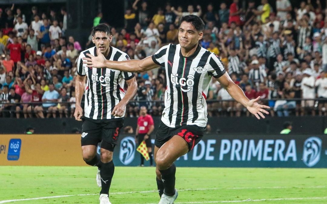 Libertad golea a Sportivo Luqueño y se adueña de la punta