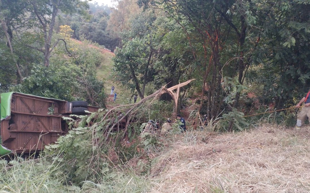 Grave accidente en Edelira deja dos fallecidos y varios heridos