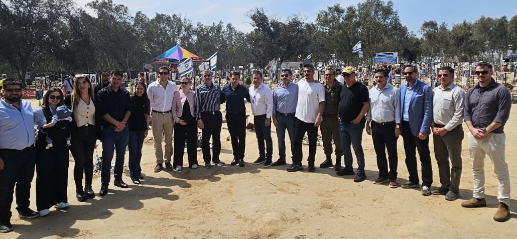 Horacio Cartes y comitiva visitan memorial de la masacre de Nova en Israel
