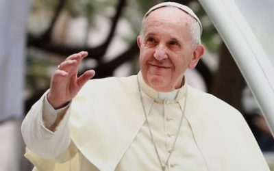 El Papa pasó una noche tranquila, informan desde el Vaticano