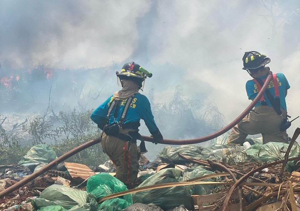Reportan incendio de gran magnitud en zona del Bañado Sur
