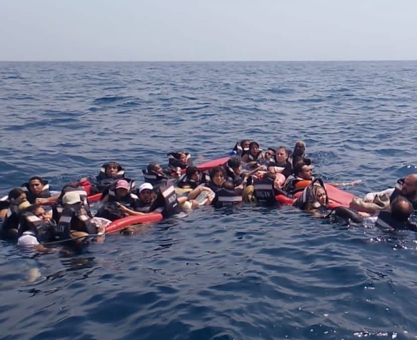 Paraguayo rescatado tras naufragio: “fue uno de los momentos más catastróficos que pudimos vivir”
