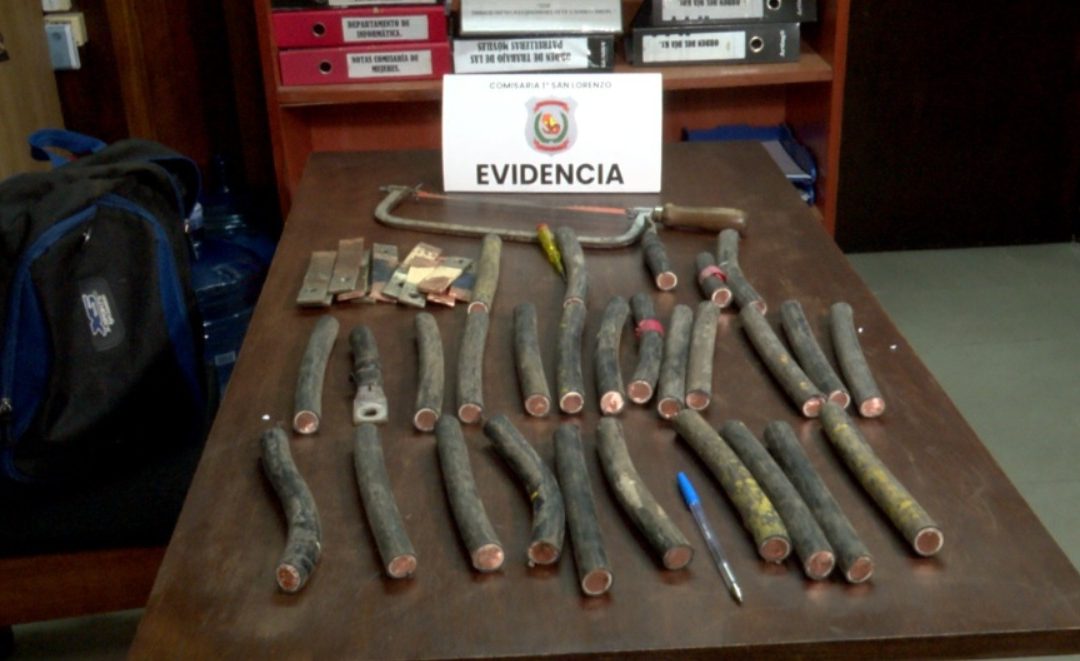 Detienen a “empleado infiel” que fue sorprendido robando cables de cobre
