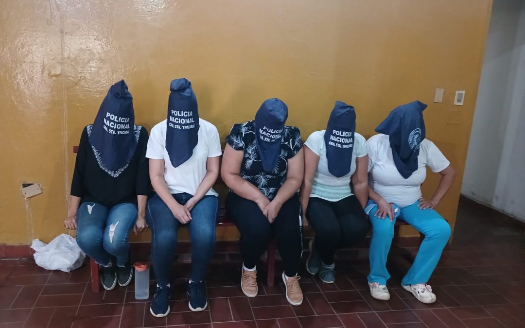 Cinco cocineras aprehendidas por robar insumos del programa Hambre Cero