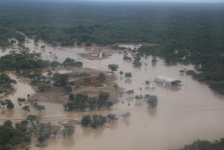 Continúan con la asistencia a familias afectadas por las inundaciones en el Chaco