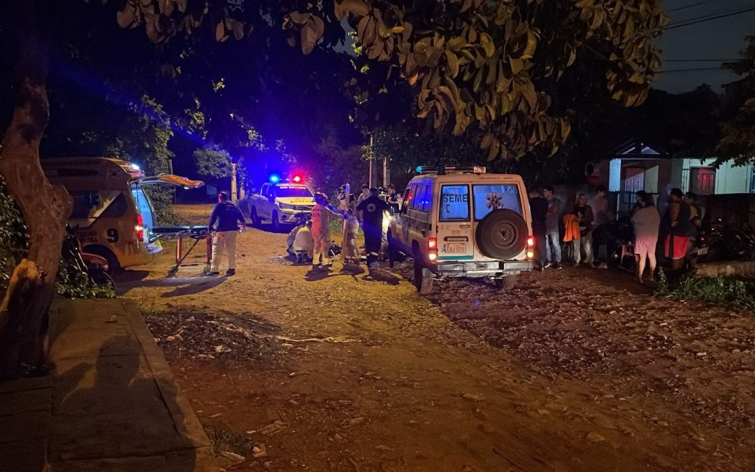 Balean a conductor de plataforma y pasajero durante violento asalto