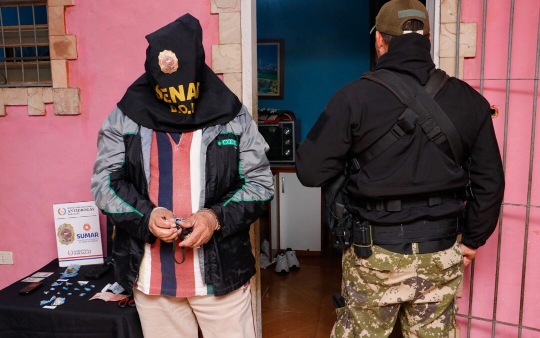 Detienen a adulto mayor que vendía combo tóxico de “chespi”