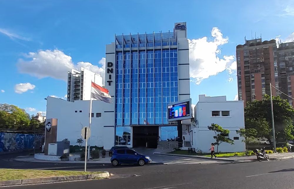 Durante gestión de Santiago Peña se registró un crecimiento del 20 % en recaudación tributaria
