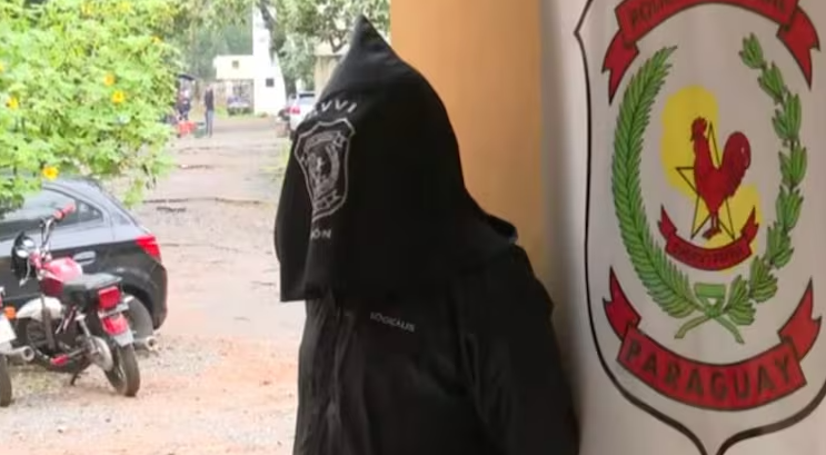 Detienen a hombre de 70 años por supuesto acoso a adolescentes
