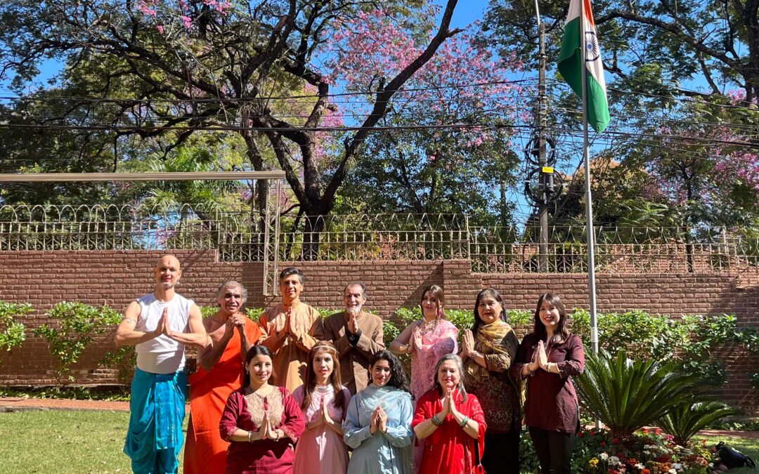 Elenco de actores paraguayos busca llevar su talento a la India