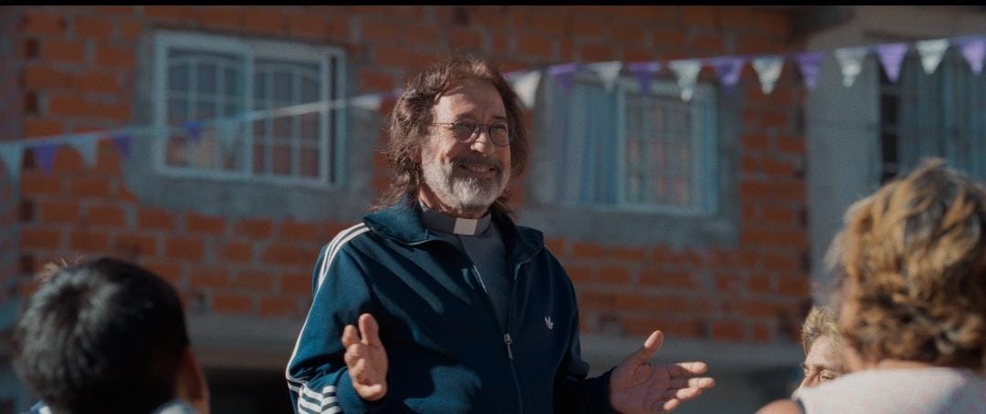 Homo Argentum: una comedia negra compuesta por 16 historias protagonizadas por Guillermo Francella