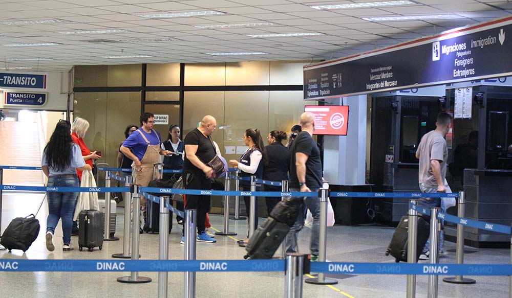 Cancillería trabaja para que paraguayos puedan viajar sin visa a EE.UU.