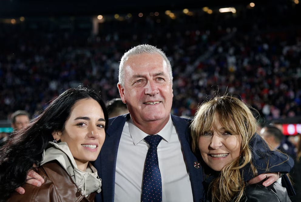 El agradecimiento especial de Alfaro a su familia en este momento tan especial