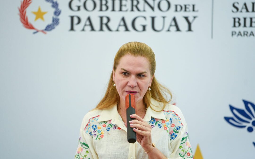 Ministra de Salud anuncia la construcción de nuevos hospitales e incorporación de profesionales