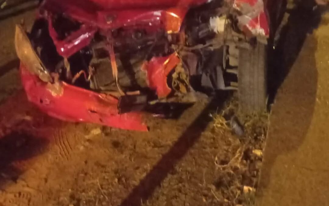 Joven conductora muere en violento choque en Fernando de la Mora