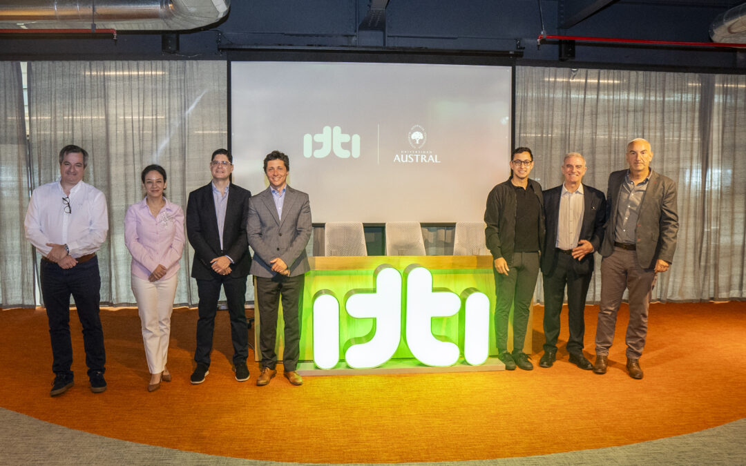 itti y la Universidad Austral sellan alianza y anuncian curso intensivo de IA Generativa