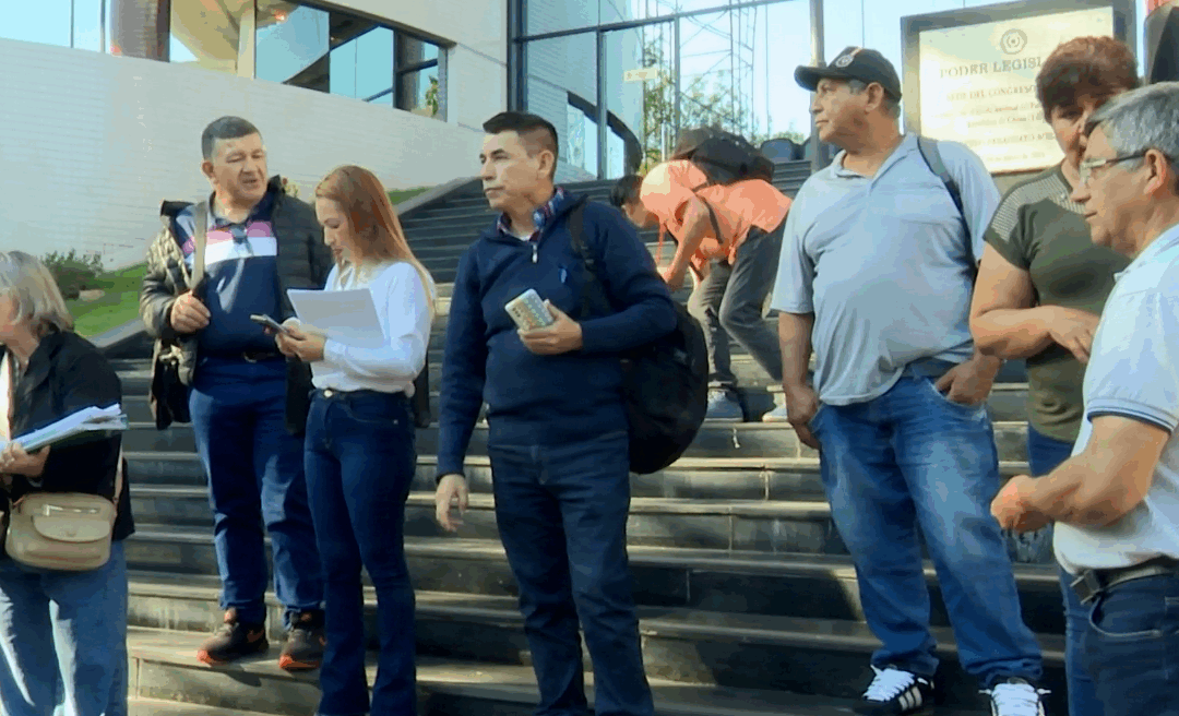 Víctimas de la mafia de los pagarés presentaron pedido de juicio político a ministros de la Corte