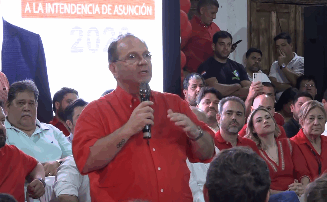 Camilo Pérez oficializó su precandidatura a la intendencia de Asunción