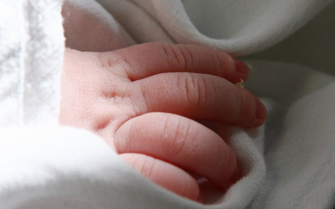 Investigan muerte de beba que estaba al cuidado de una niña de 11 años