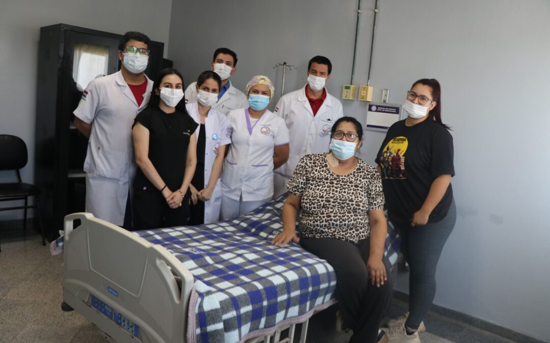 FCMUNA otorgó alta médica a paciente trasplantado de médula ósea