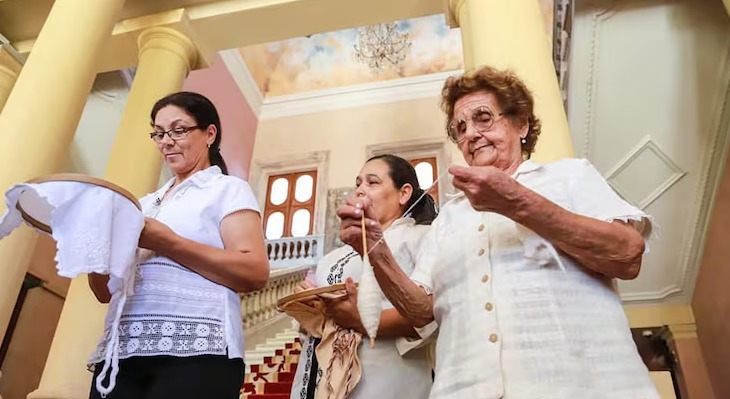 Santiago Peña declaró el Ao Po’i como prenda oficial del verano