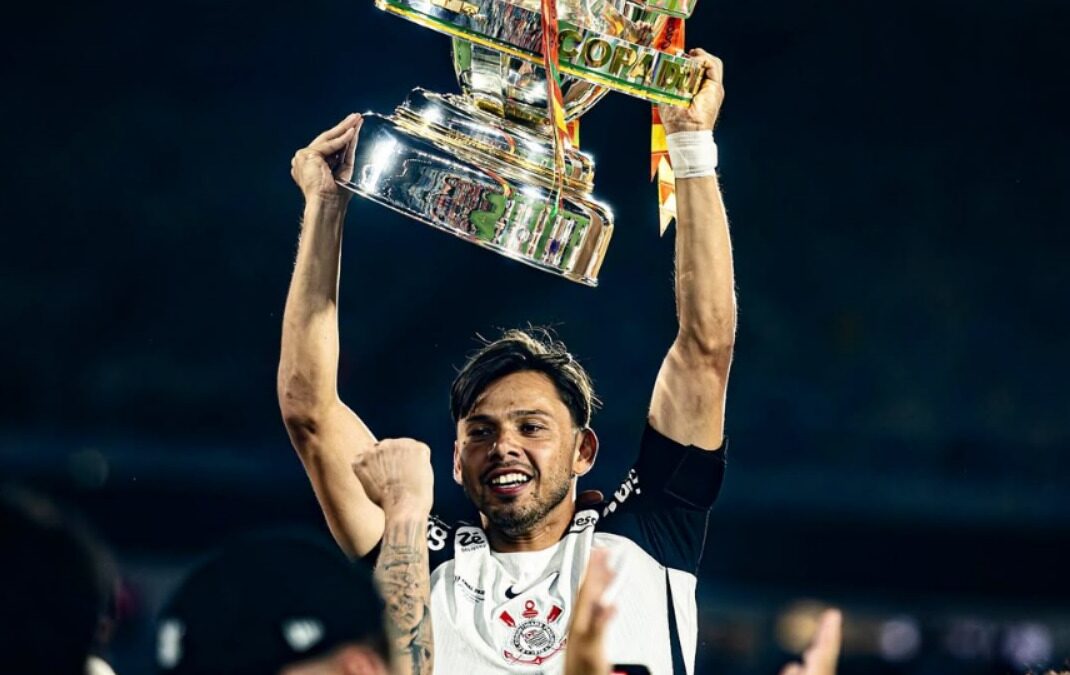 Ángel Romero, campeón con el Corinthians: «Dejo mi futuro en manos de Dios»