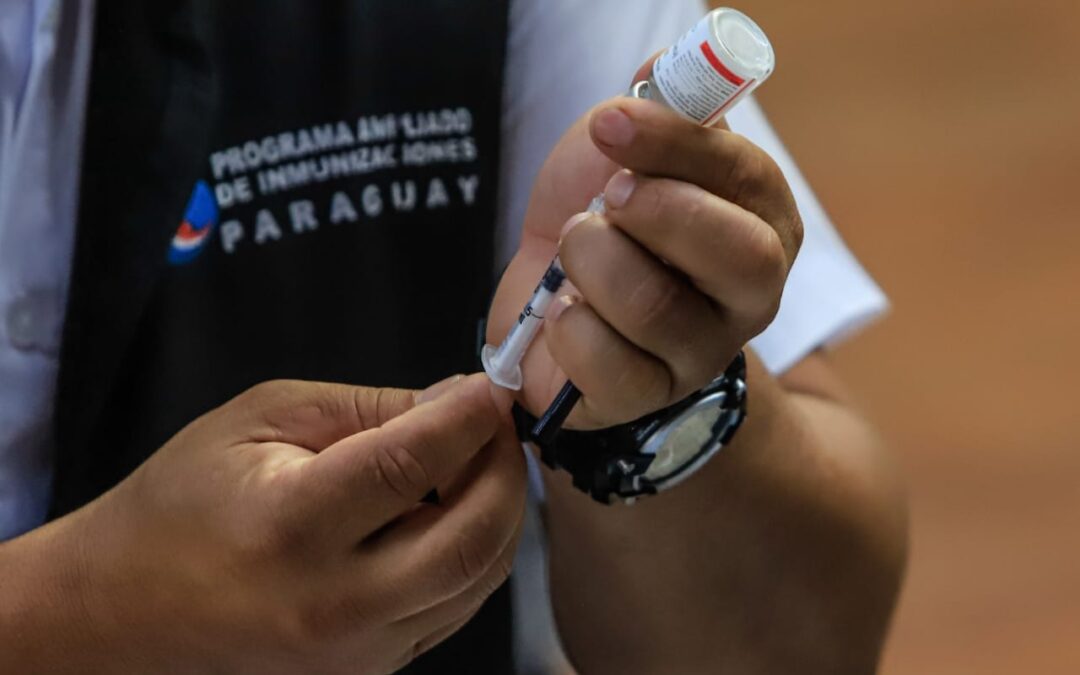 Viajeros deben contar con el certificado electrónico internacional de vacunación
