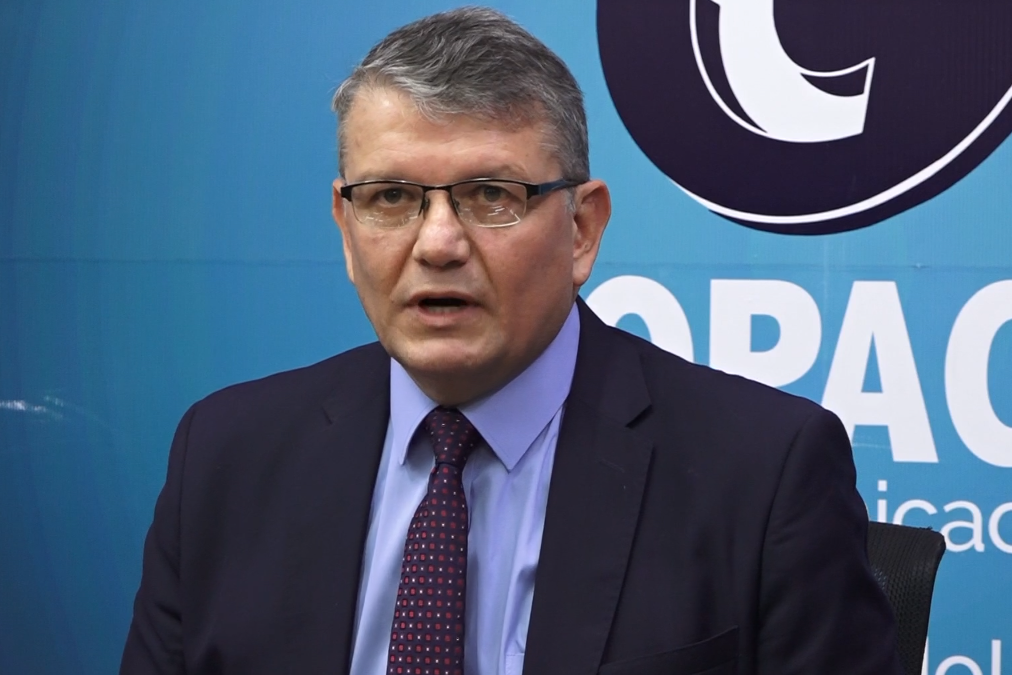 Dos funcionarios habrían desviado más de mil millones de guaraníes de Copaco