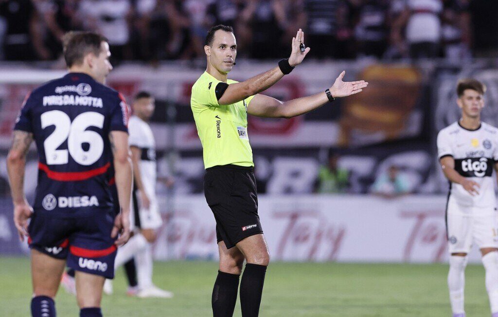 David Ojeda fue designado para dirigir el primer Superclásico del año