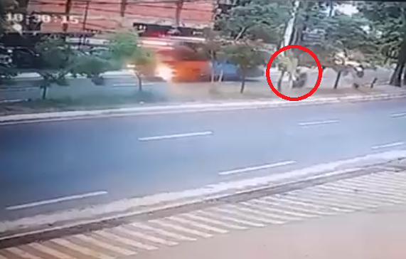 Grave accidente sobre Mariscal López deja un policía fallecido y otro herido