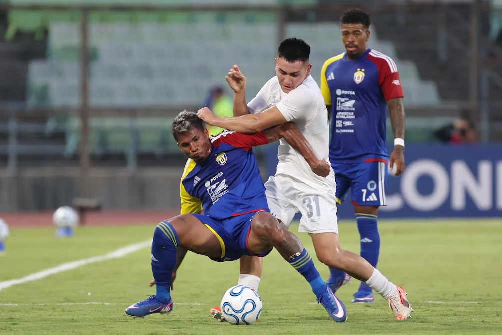 Dura derrota en Caracas: Libertad cayó 3-1 ante Universidad Central