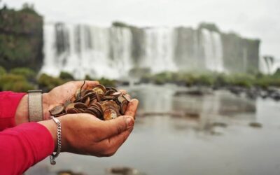 Brasil retira 383 kilos de monedas de las Cataratas del Iguazú