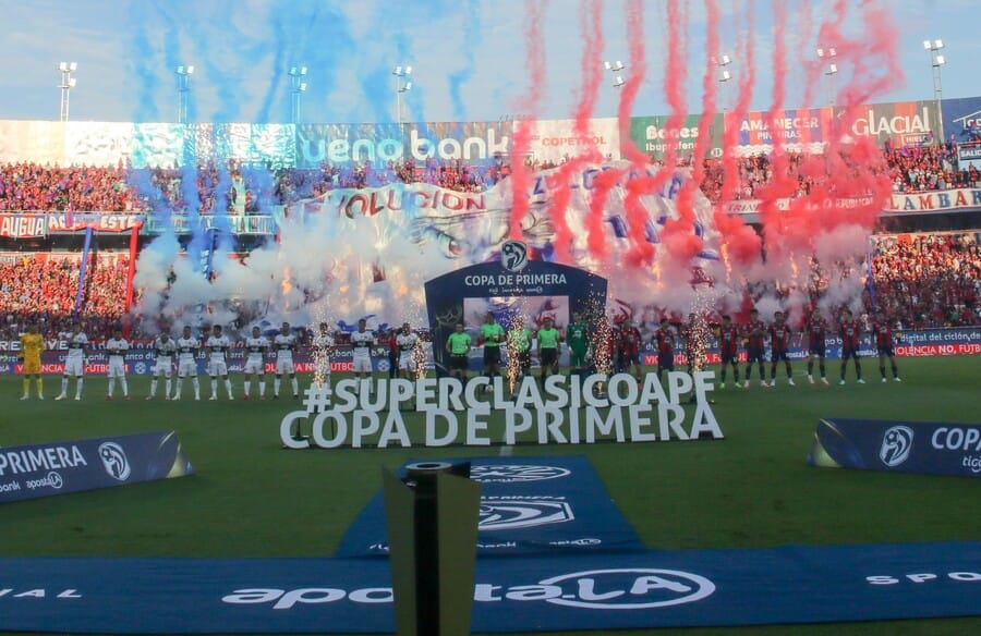 ¡La fiesta mayor de nuestro fútbol se vive en el Defensores!