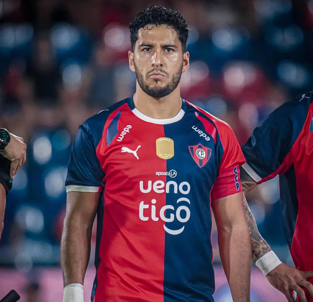 Cecilio Domínguez es suspendido por dos partidos: se pierde el duelo ante Palmeiras