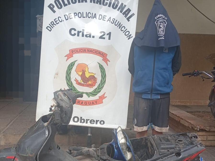 Cae joven que robó y desarmó motocicleta de su vecino